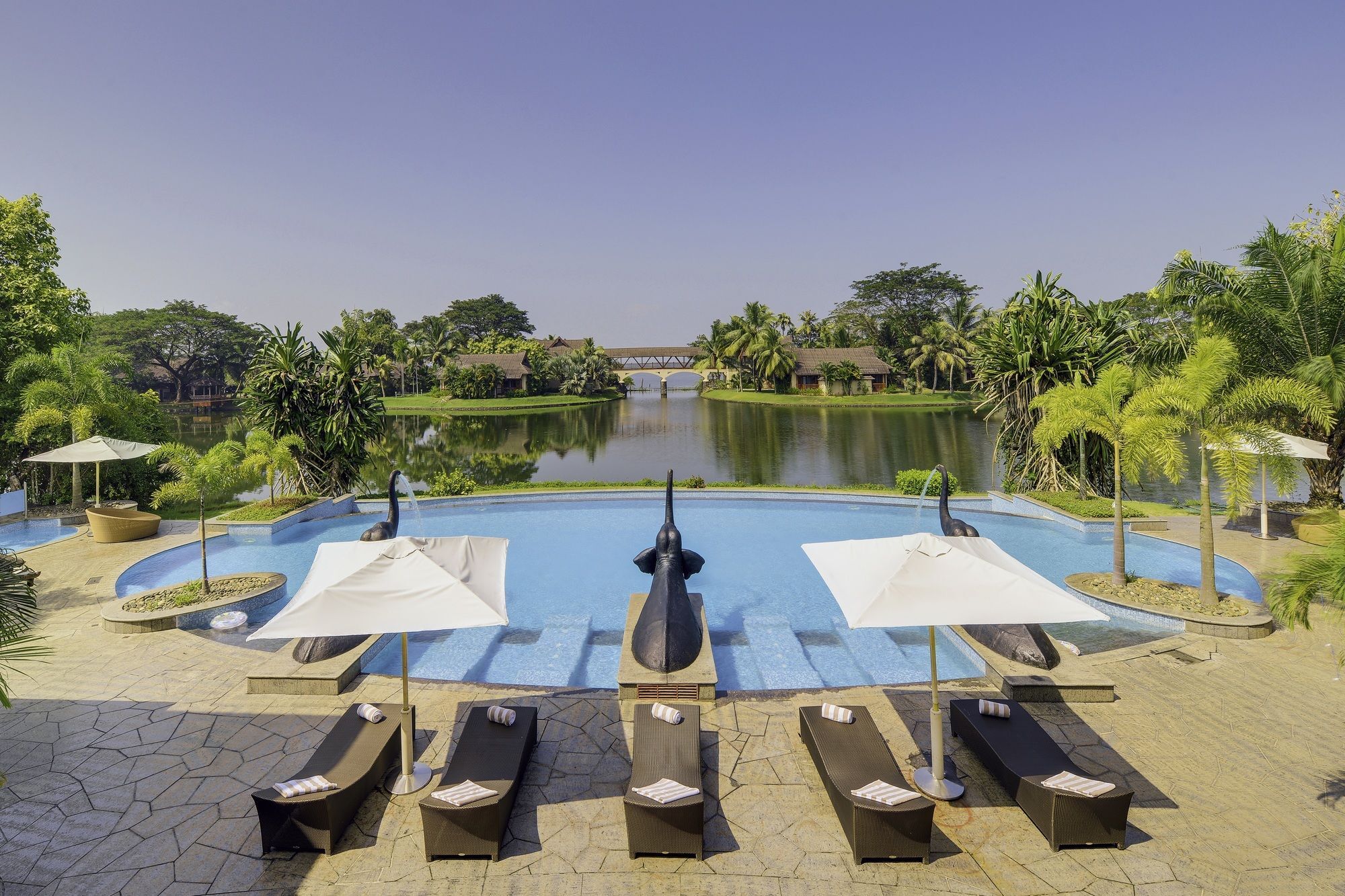 The Zuri Kumarakom Kerala Resort & Spa Exterior photo